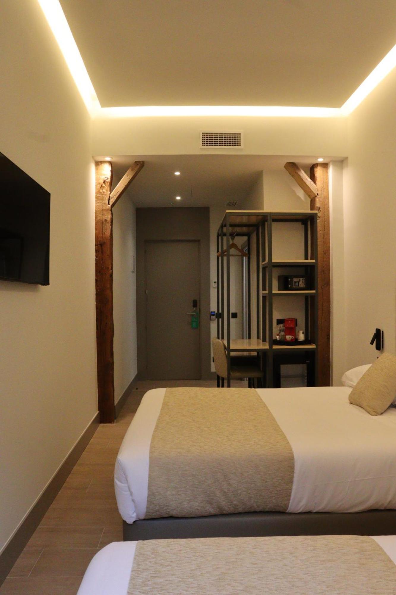 Hostal La Rua-Montera مدريد المظهر الخارجي الصورة